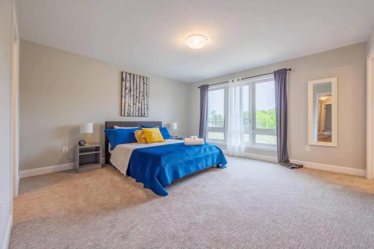 Modern 3Bdr 3 Bath, Garage, Backyard, Theater Apartamento Niagara Falls Exterior foto