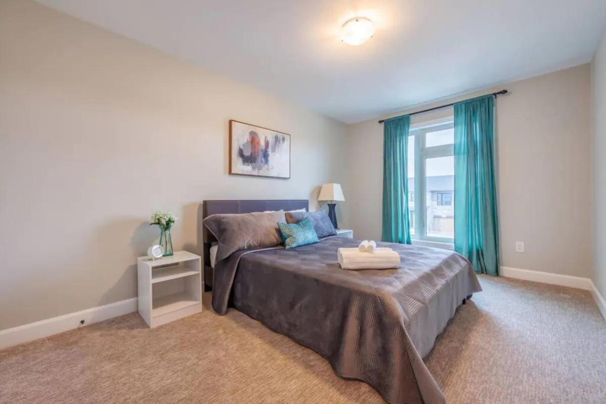 Modern 3Bdr 3 Bath, Garage, Backyard, Theater Apartamento Niagara Falls Exterior foto
